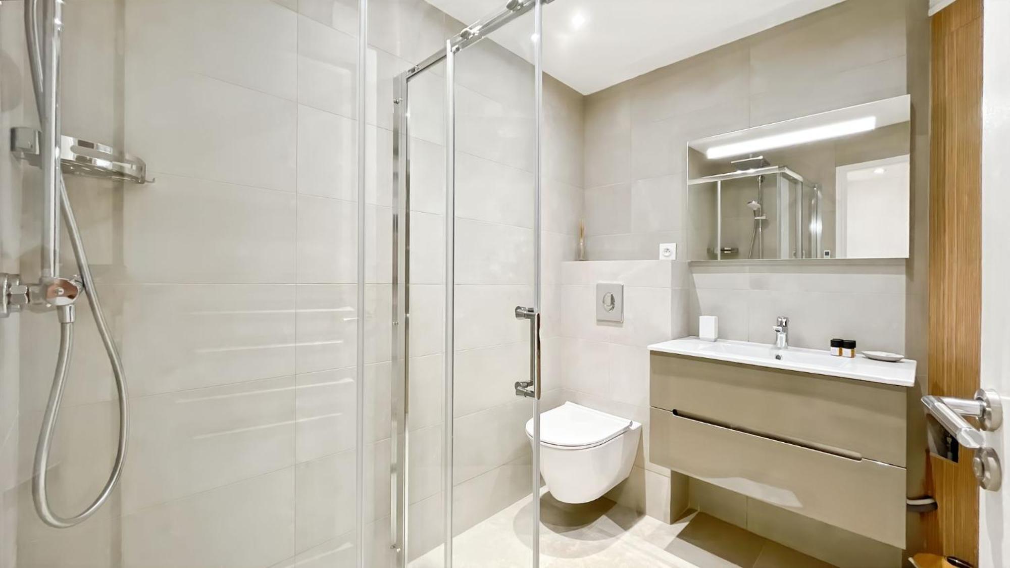 Lhelvetia - 3 Bedrooms - 3 Bathrooms - Near Croisette